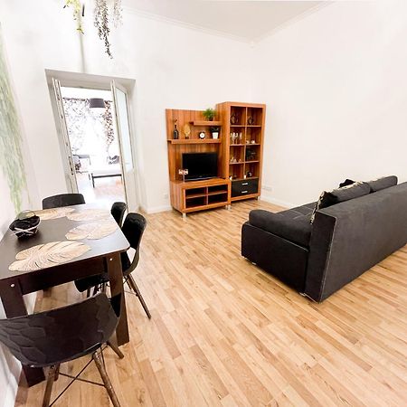 Charming Apartments In The Heart Of Lviv - Valova, Nasypna Str Экстерьер фото