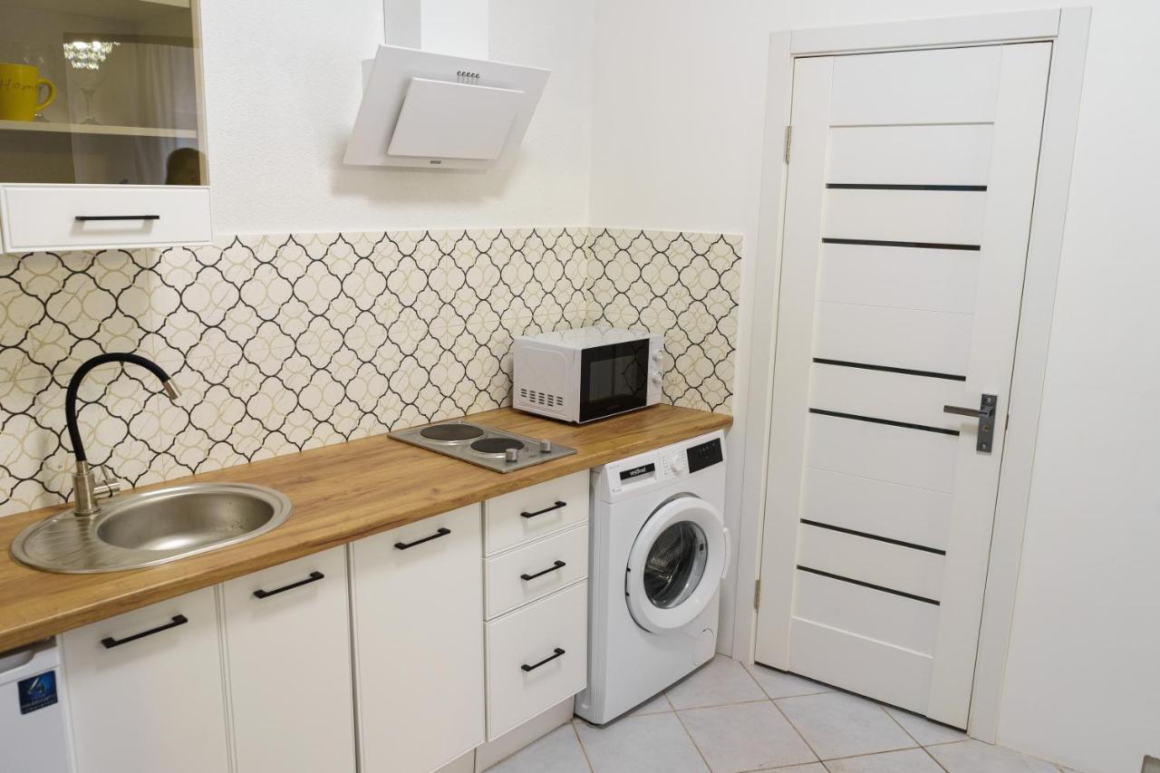 Charming Apartments In The Heart Of Lviv - Valova, Nasypna Str Экстерьер фото
